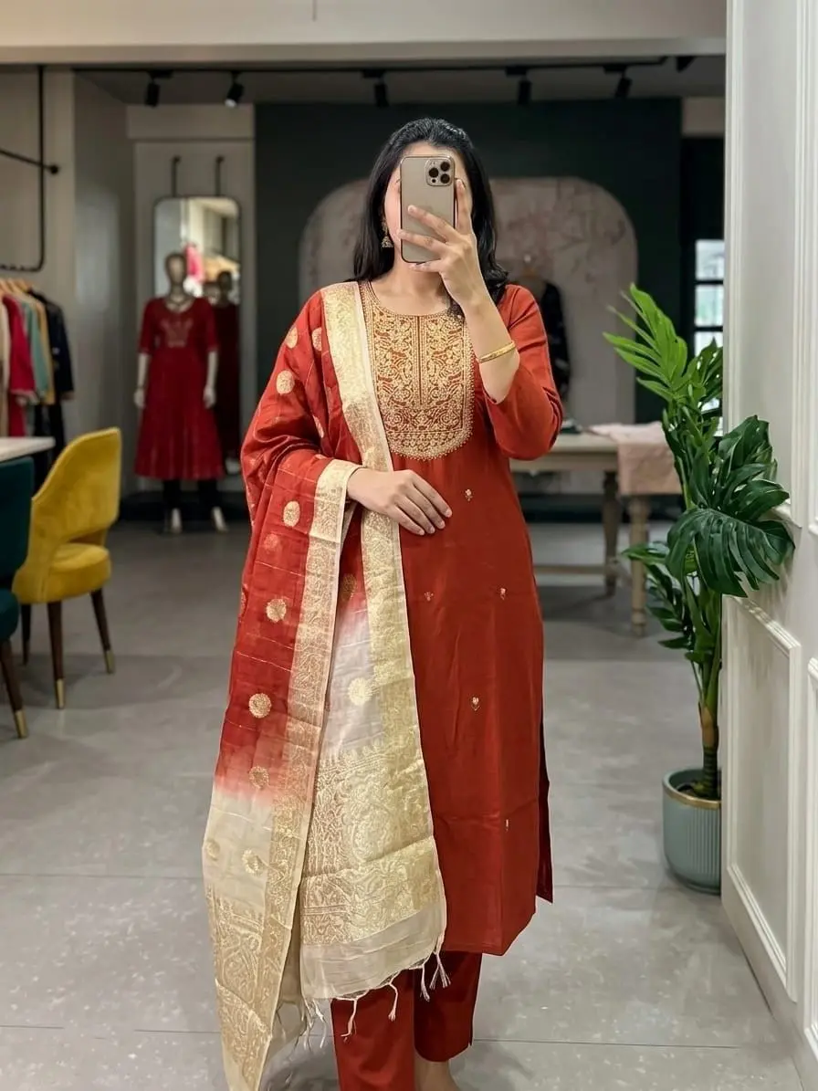 Elegant Straight Cut Salwar Suit